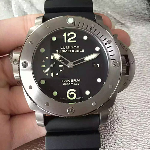 沛納海 Panerai Luminor Submersible系列pam571-rhid-116412